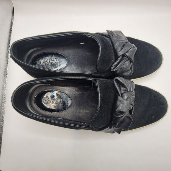 Women's Michael Kors Size 8 slip-on shoe black/white with bow - Picture 4 of 12